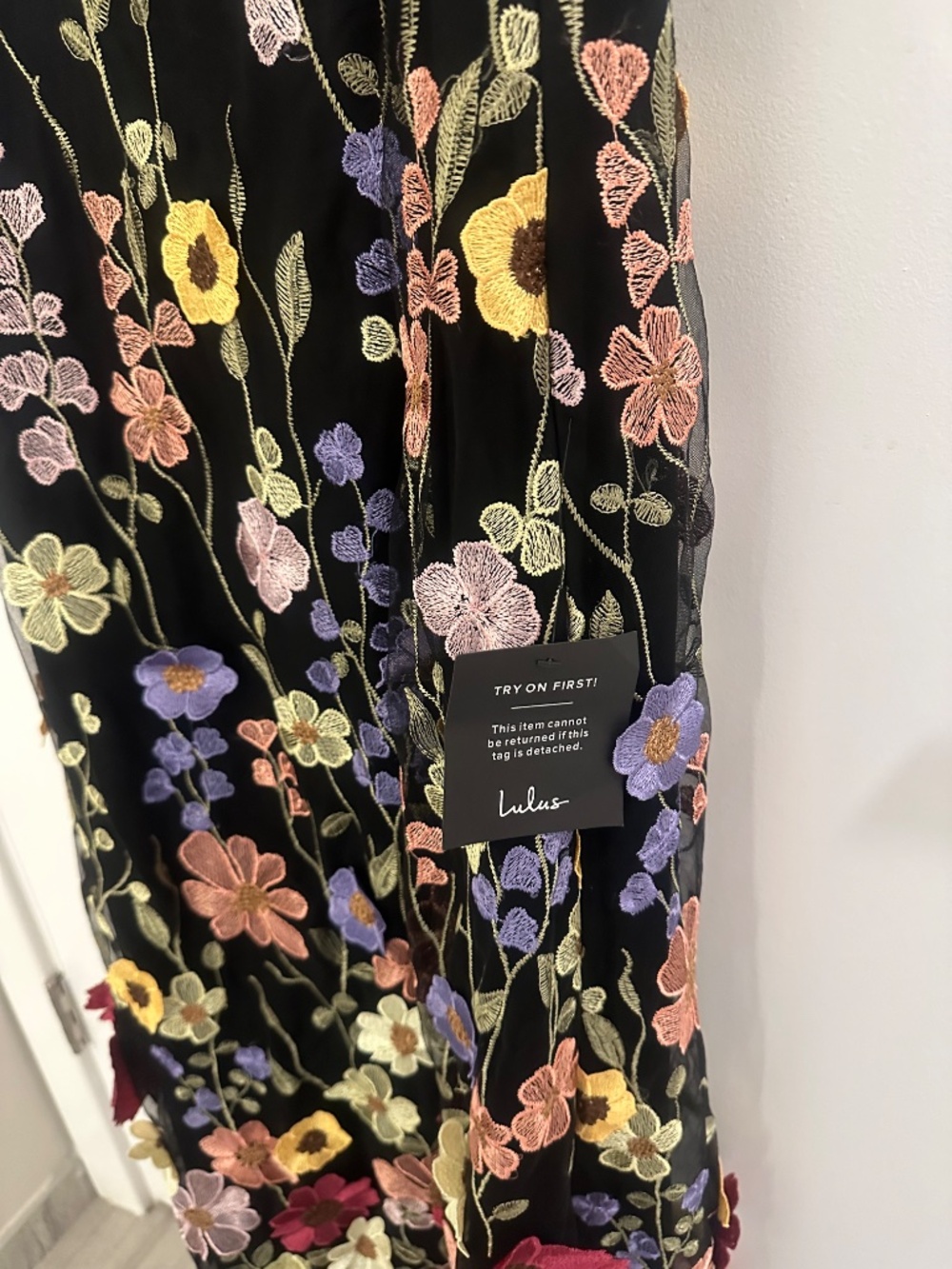 Lulu's 3D floral appliqué tie-strap dress - Picture 4 of 5